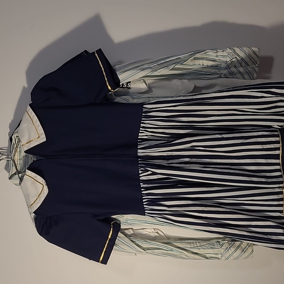 Dress - Picture 4 of 7